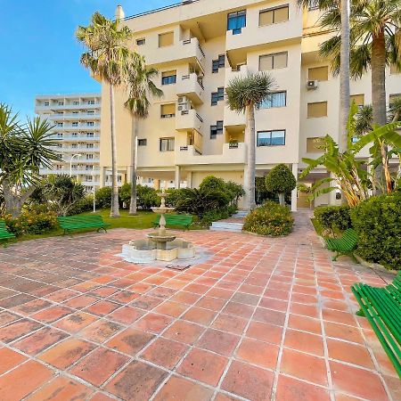 Seafront Apartment With Direct Access To The Beach Torremolinos Bagian luar foto